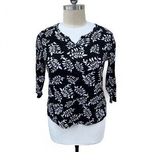 Women's Chico's - Black and White Leaf Foliage Print Vneck 3/4 Sleeve Top XL